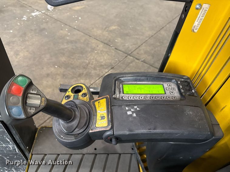 image for item MZ9395 2017 Yale NTA030SB turret truck