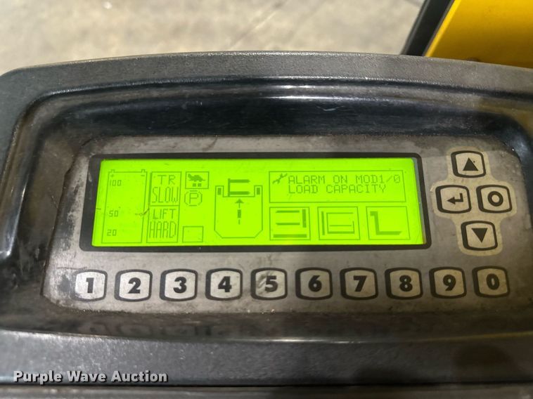 image for item MZ9395 2017 Yale NTA030SB turret truck