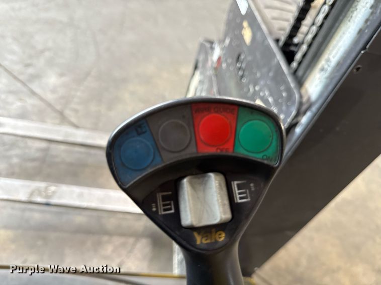 image for item MZ9395 2017 Yale NTA030SB turret truck