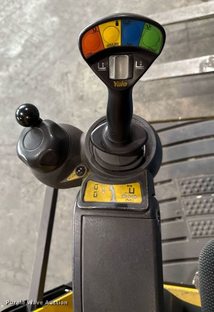 image for item MZ9395 2017 Yale NTA030SB turret truck