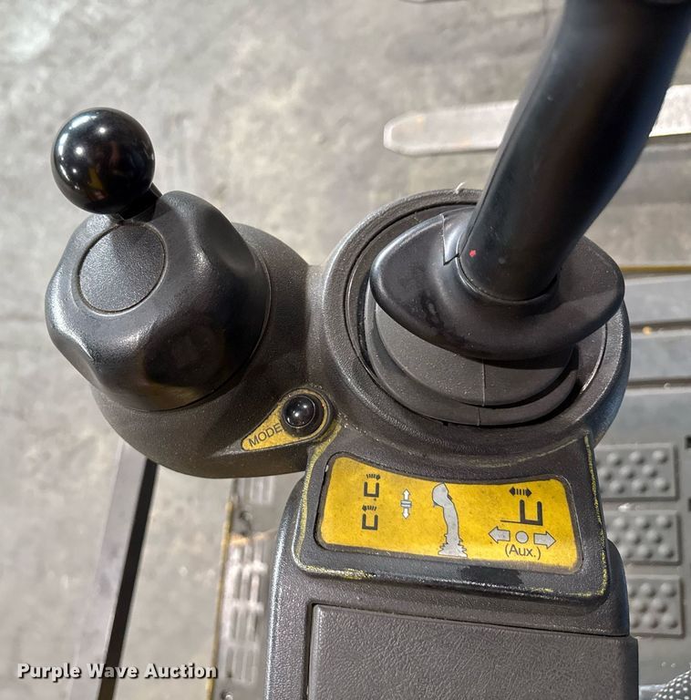 image for item MZ9395 2017 Yale NTA030SB turret truck