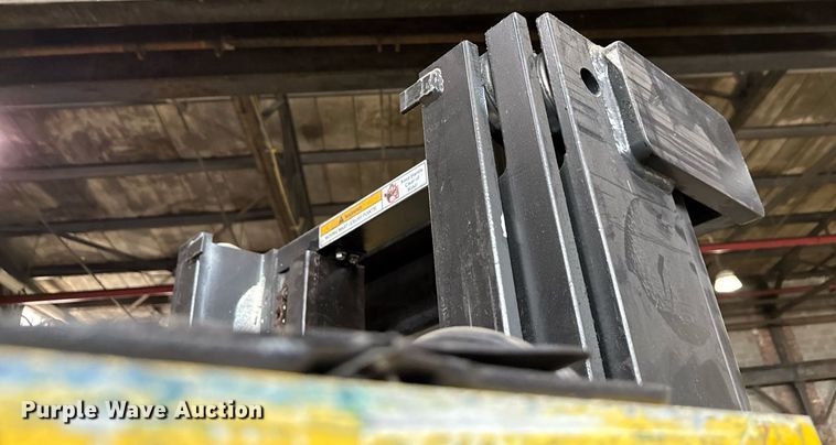 image for item MZ9396 2017 Yale OS030 order picker