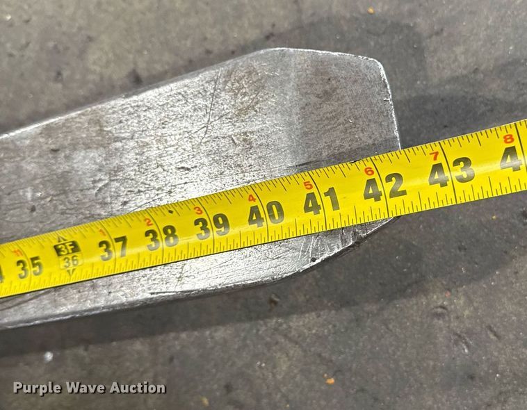 image for item MZ9397 2019 Yale OS030 order picker