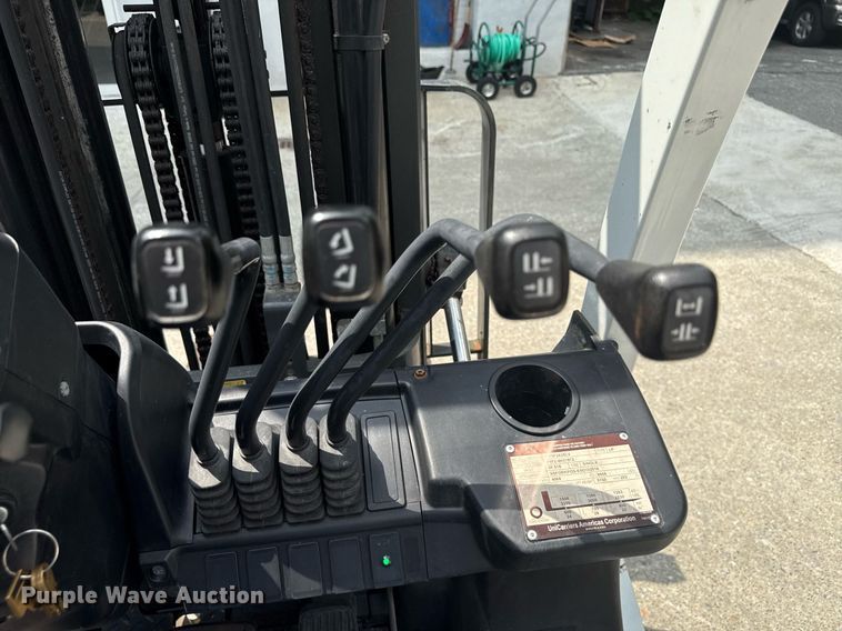 image for item MZ9398 2017 UniCarriers PF50 forklift