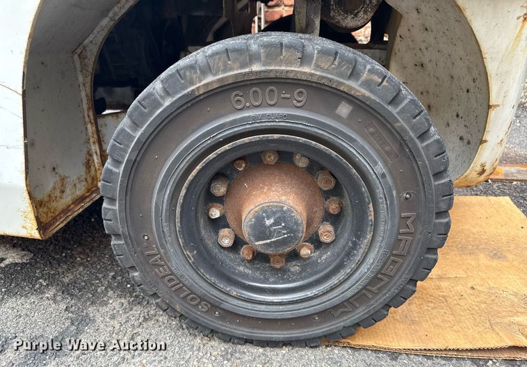 image for item MZ9398 2017 UniCarriers PF50 forklift