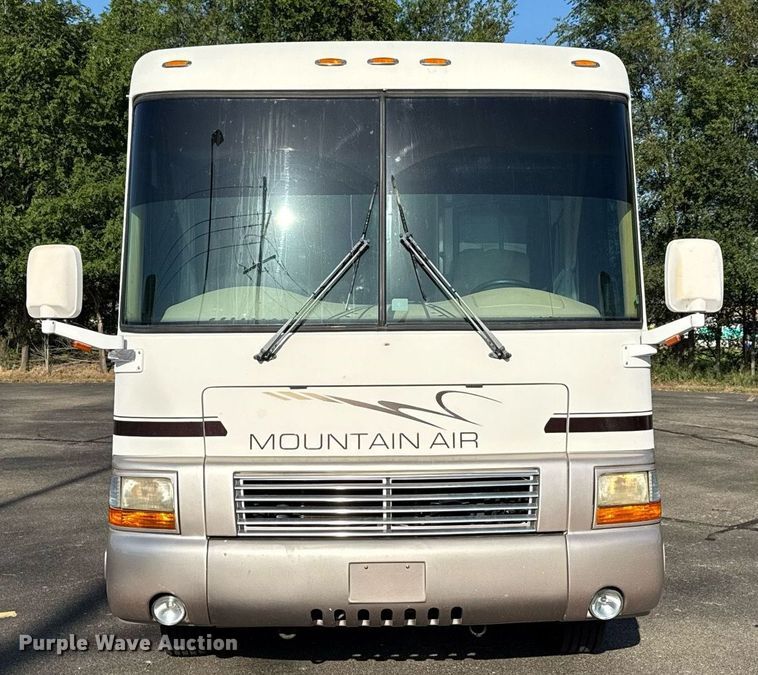 image for item OJ9927 2000 Newmar Mountain Aire RV