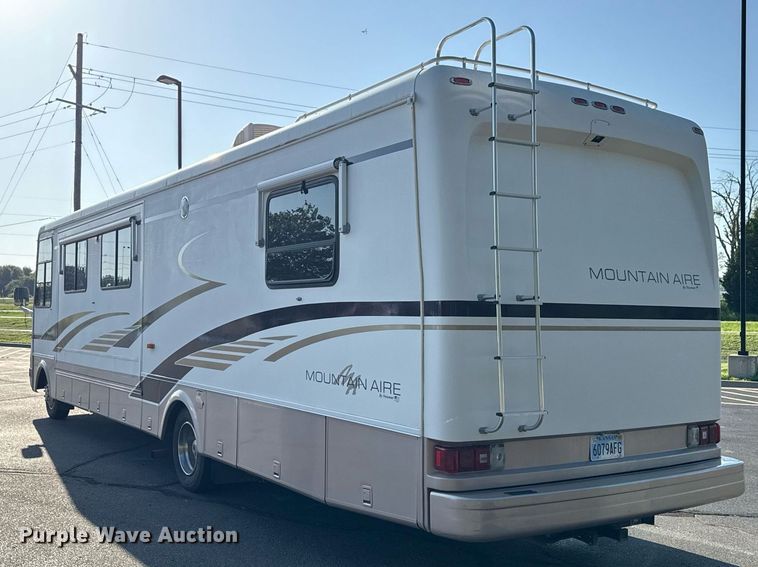 image for item OJ9927 2000 Newmar Mountain Aire RV
