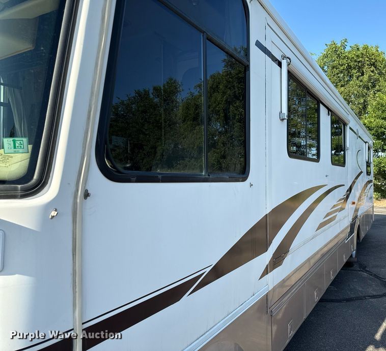 image for item OJ9927 2000 Newmar Mountain Aire RV