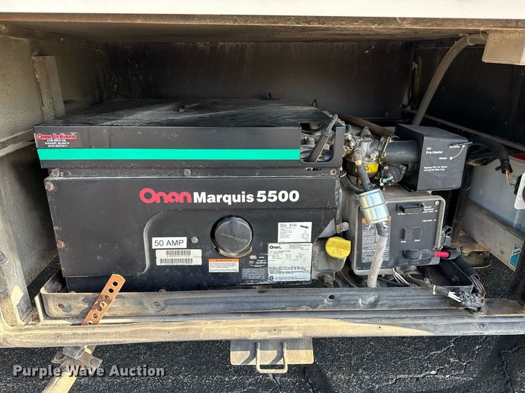 image for item OJ9927 2000 Newmar Mountain Aire RV