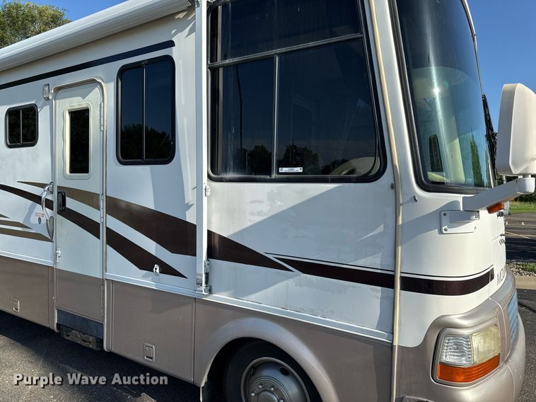 image for item OJ9927 2000 Newmar Mountain Aire RV