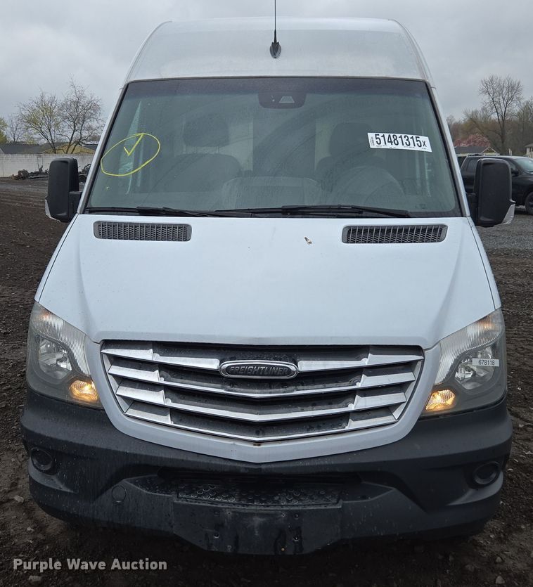 image for item YA0446 2016 Freightliner Sprinter 2500 van