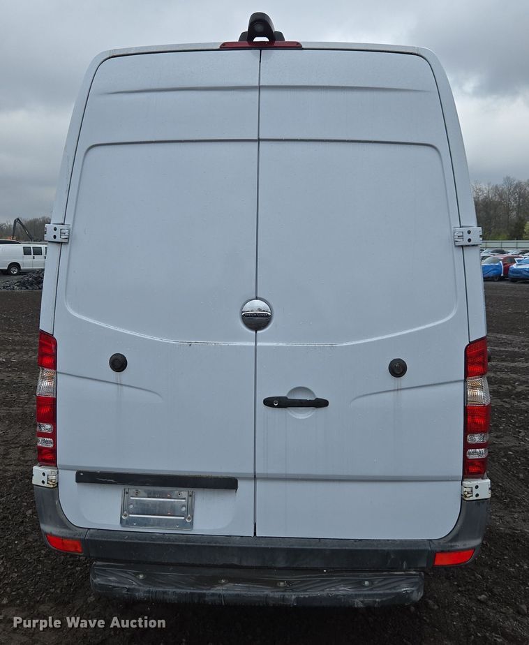 image for item YA0446 2016 Freightliner Sprinter 2500 van