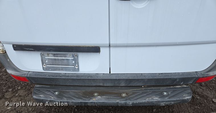 image for item YA0446 2016 Freightliner Sprinter 2500 van