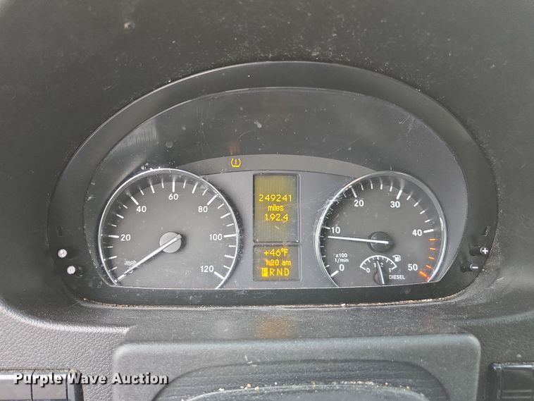 image for item YA0446 2016 Freightliner Sprinter 2500 van