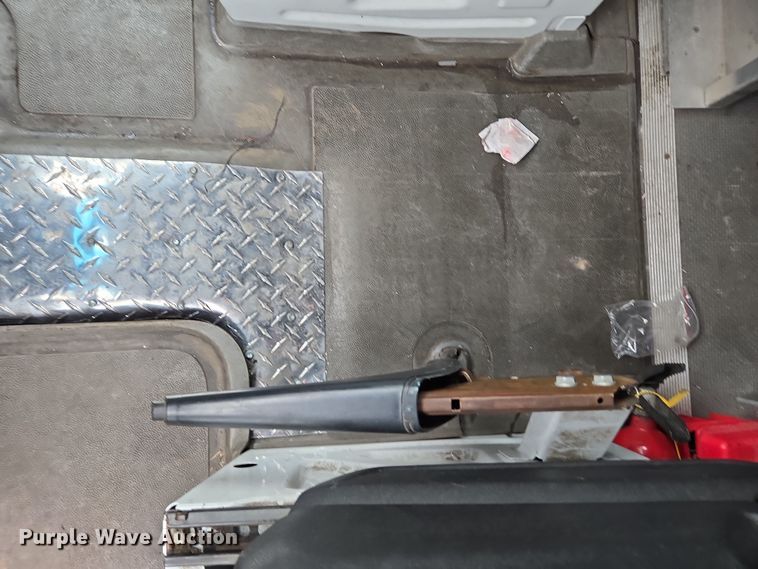 image for item YA0446 2016 Freightliner Sprinter 2500 van