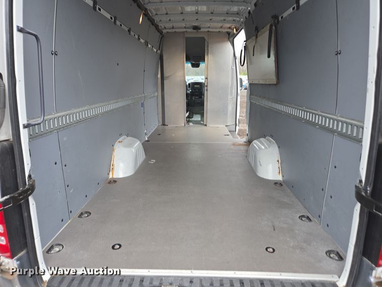 image for item YA0446 2016 Freightliner Sprinter 2500 van