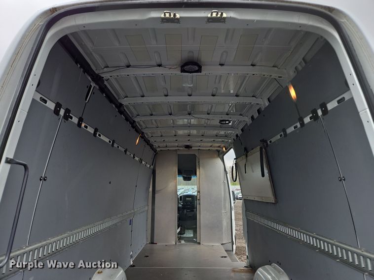 image for item YA0446 2016 Freightliner Sprinter 2500 van