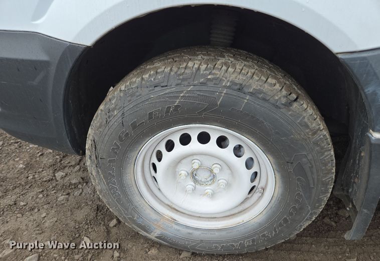 image for item YA0446 2016 Freightliner Sprinter 2500 van