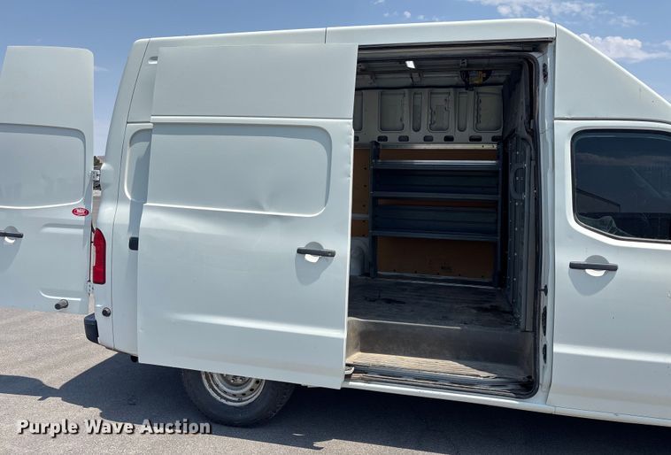 image for item YA0672 2018 Nissan NV2500 van