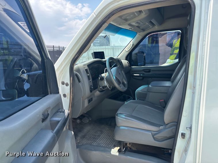 image for item YA0672 2018 Nissan NV2500 van