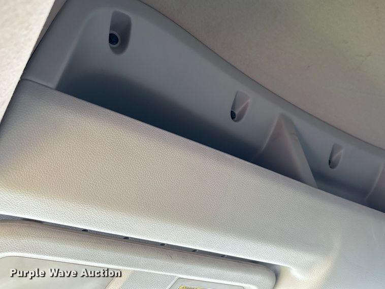 image for item YA0672 2018 Nissan NV2500 van