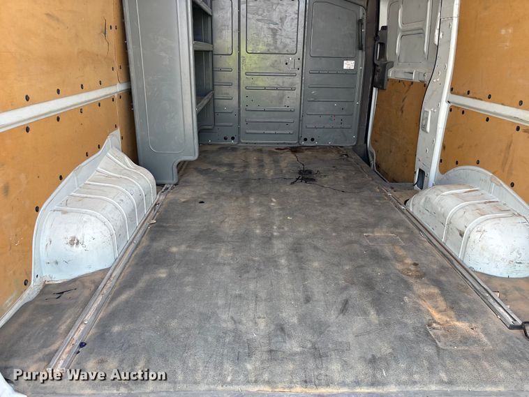 image for item YA0672 2018 Nissan NV2500 van