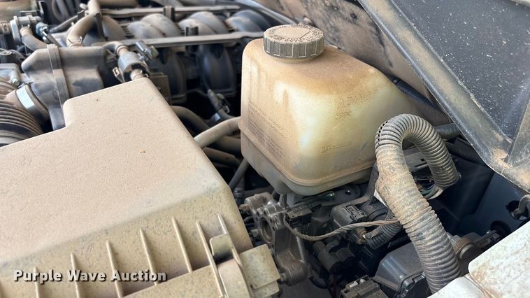 image for item YA0672 2018 Nissan NV2500 van