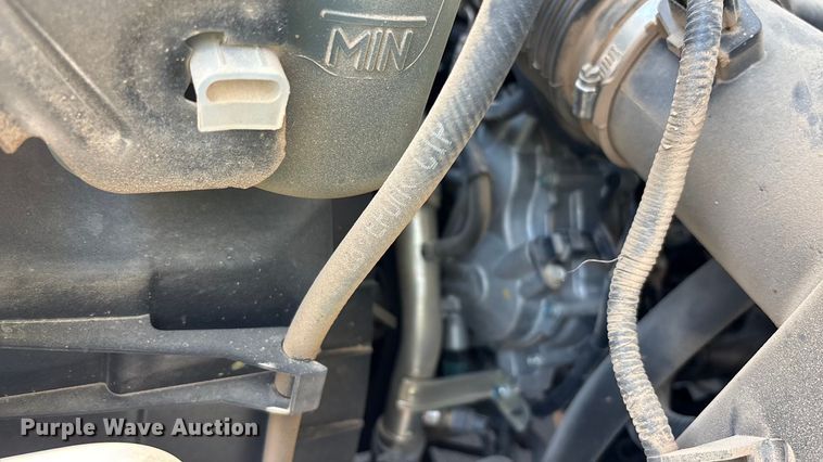 image for item YA0672 2018 Nissan NV2500 van