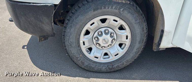 image for item YA0672 2018 Nissan NV2500 van