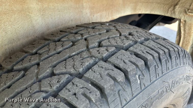 image for item YA0672 2018 Nissan NV2500 van