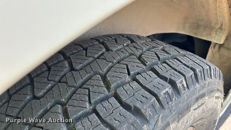 image for item YA0672 2018 Nissan NV2500 van