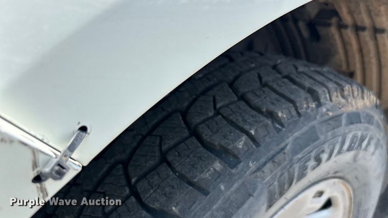 image for item YA0672 2018 Nissan NV2500 van