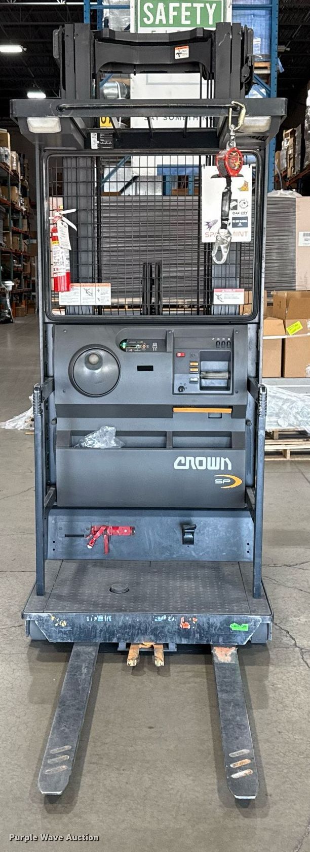 2017 Crown SP3520-30 order picker in Carrollton, TX | Item