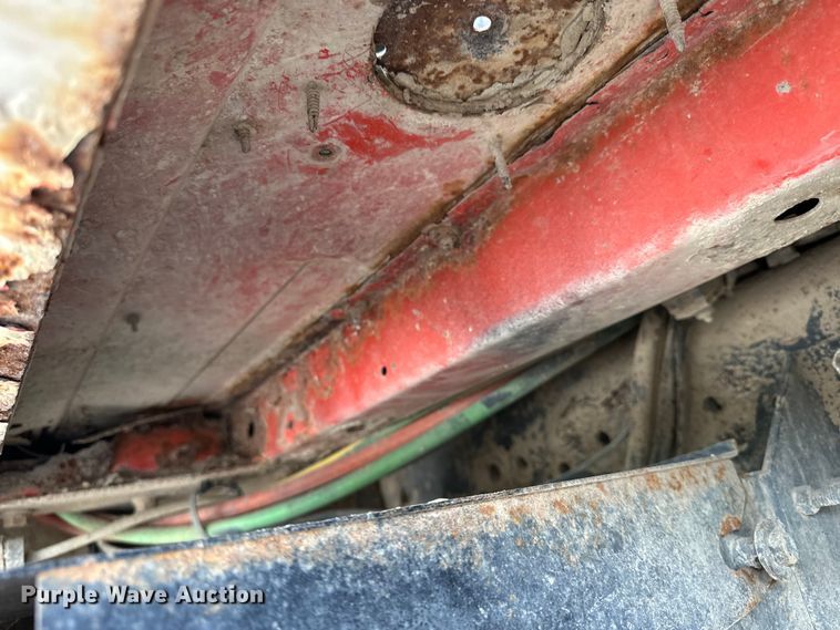 image for item DF8598 1999 International 4900 dump truck