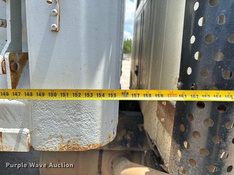 image for item DF8598 1999 International 4900 dump truck