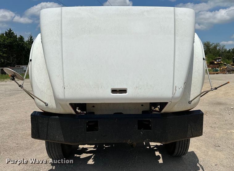 image for item DF8598 1999 International 4900 dump truck