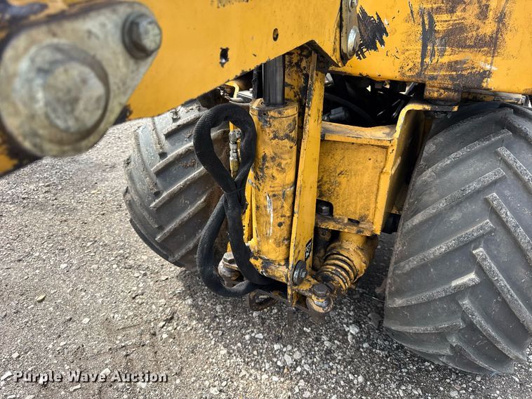 image for item DI9059 2003 Vermeer LM42 trencher