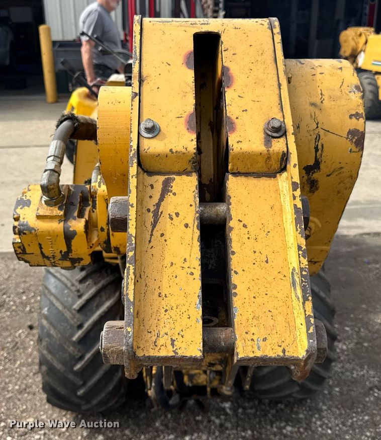 image for item DI9059 2003 Vermeer LM42 trencher