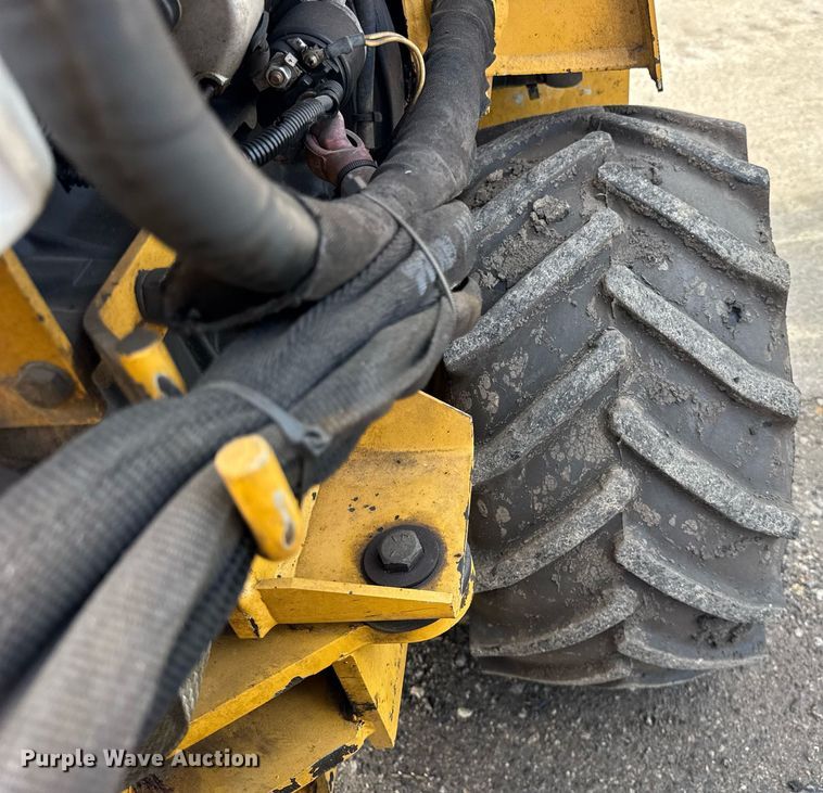 image for item DI9059 2003 Vermeer LM42 trencher