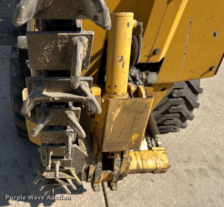 image for item DI9061 2000 Vermeer LM42 trencher