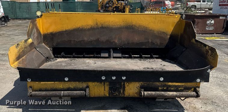 image for item DI9817 Gehl T650BD paver