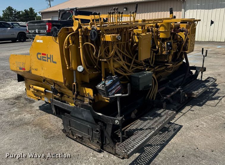 image for item DI9817 Gehl T650BD paver