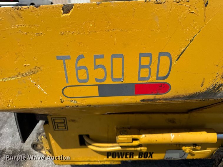 image for item DI9817 Gehl T650BD paver