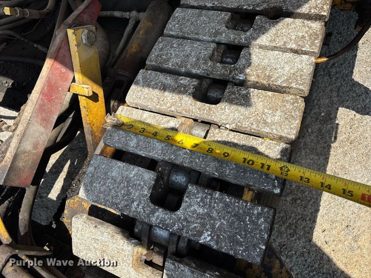 image for item DI9817 Gehl T650BD paver