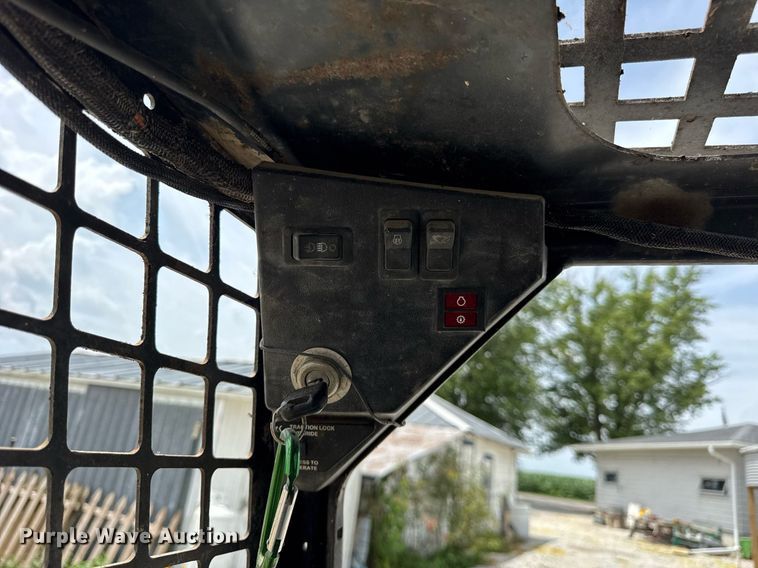 image for item DI9818 1996 Bobcat 873 skid steer loader