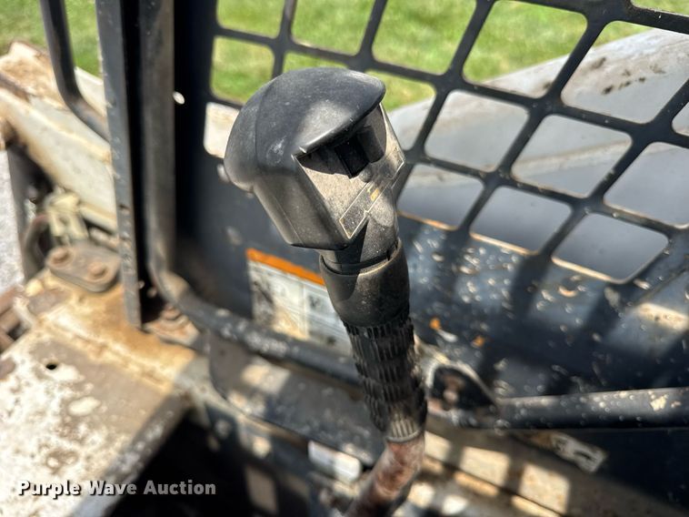 image for item DI9818 1996 Bobcat 873 skid steer loader