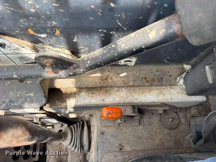 image for item DI9818 1996 Bobcat 873 skid steer loader