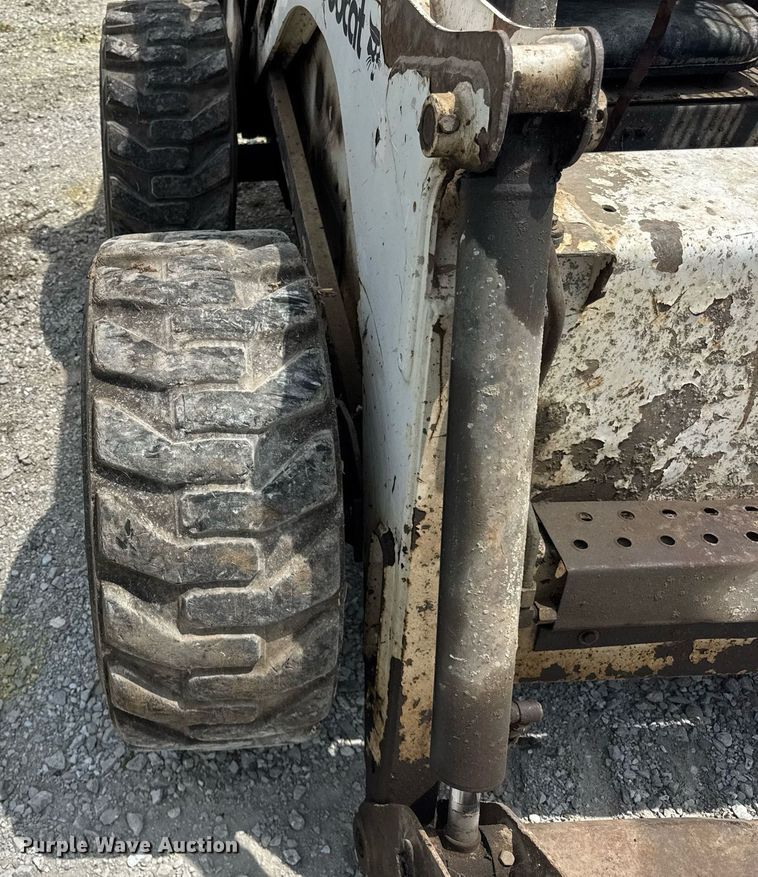 image for item DI9818 1996 Bobcat 873 skid steer loader