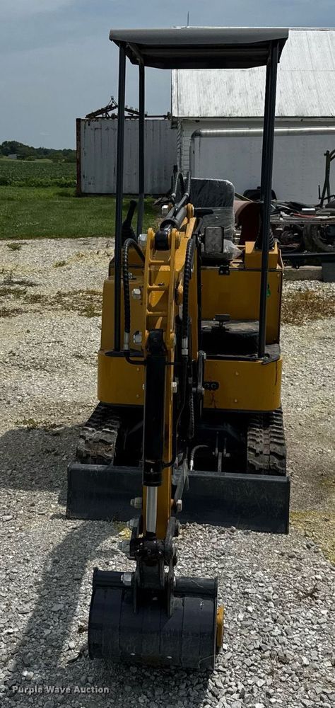 MINI EXCAVADORA AGT H15