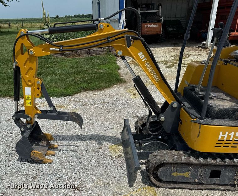 image for item DI9819 2023 AGT H15 mini excavator